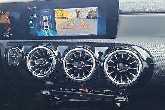 Mercedes CLA 200 AMG Line