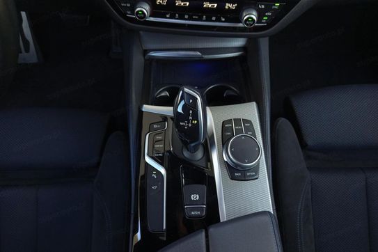 BMW Seria 5 520d xDrive M Sport