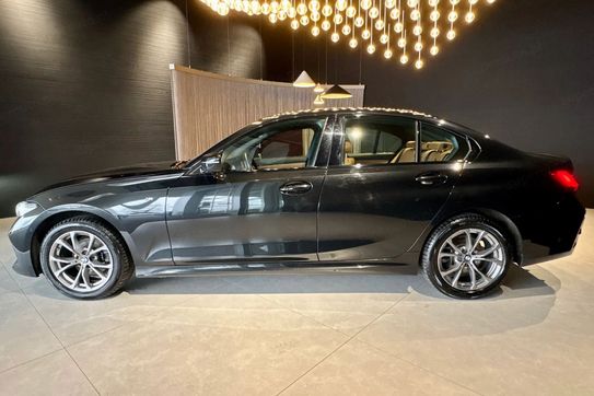 BMW Seria 3 318i aut