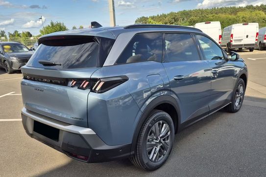 Peugeot 5008 Allure e-DCS6 1.2 mHEV