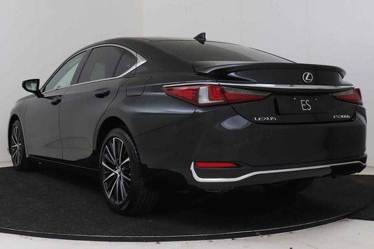 Lexus ES 300h Business Edition 2.5 E-CVT