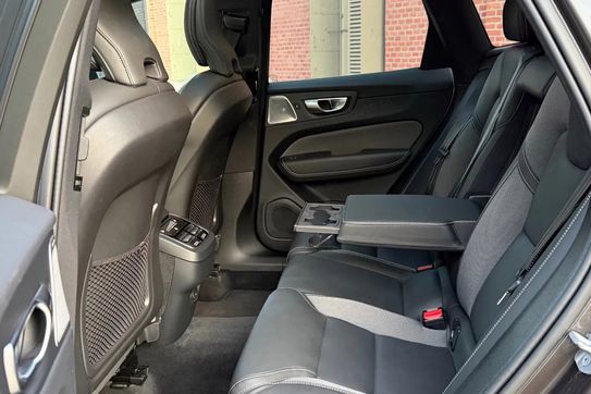 Volvo XC60 B5 B AWD Ultra Dark aut