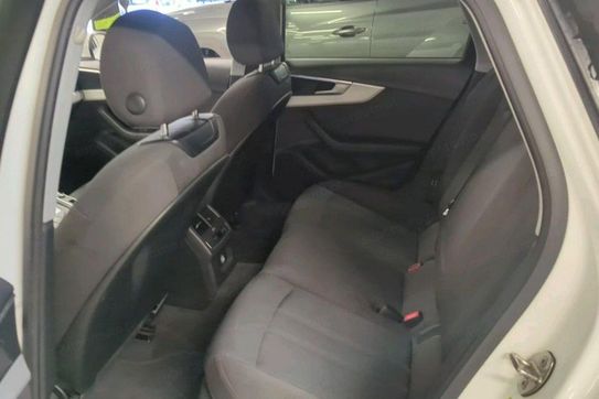 Audi A4 40 TFSI mHEV quattro S tronic