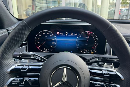 Mercedes Klasa E 300 e 4-Matic AMG