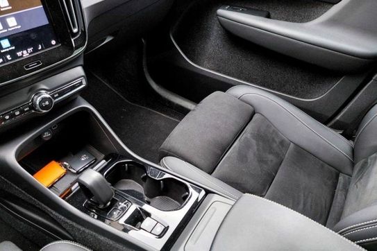 Volvo XC40 B4 B AWD Plus Dark