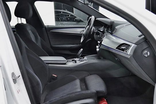 BMW Seria 5 530e xDrive M Sport