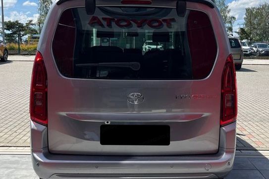 Toyota Proace City Verso Long Family