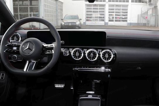Mercedes CLA 250 e  AMG Line