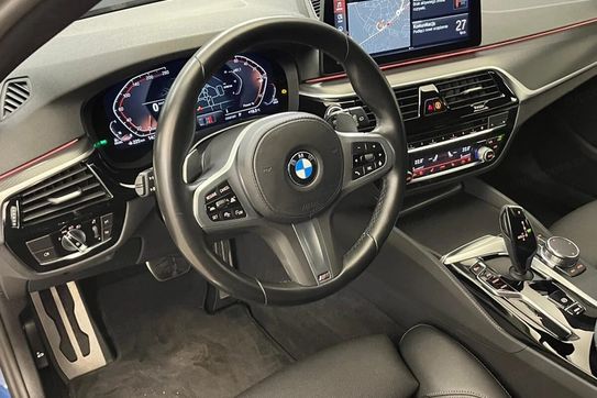BMW Seria 5 530d xDrive mHEV aut