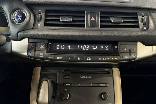 Lexus CT 200h