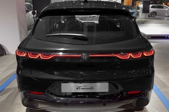 Alfa Romeo Tonale IBRIDA Sport Speciale