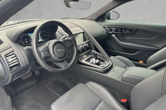 Jaguar F-Type P450 V8 AWD Edition 75