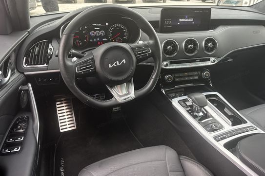 Kia Stinger GT 3.3 T-GDI V6  AWD