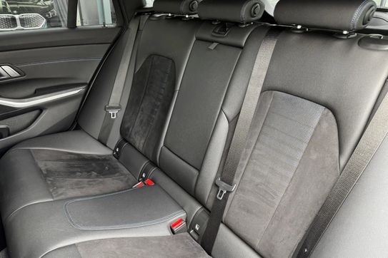 BMW Seria 3 Touring 320d xDrive M Sport