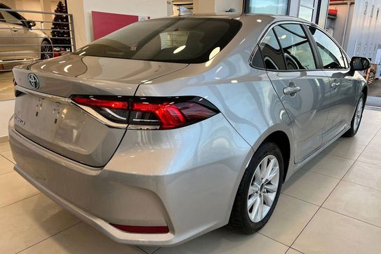 Toyota Corolla Comfort 1.5 benzyna
