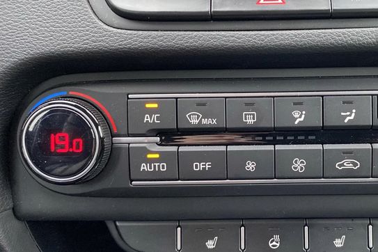 Kia XCeed 1.6 T-GDI L Business Line DCT