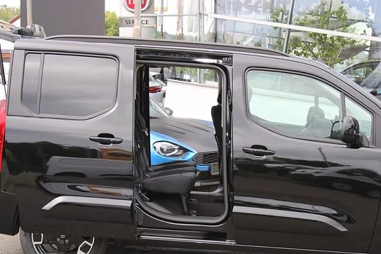 Fiat Qubo La Prima L1H1 AT