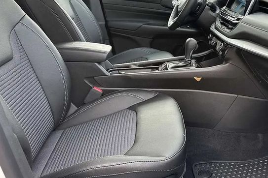 Jeep Compass Altitude 1.5 T4 Turbo MHEV DCT7