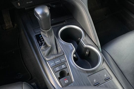 Toyota Camry 2.5 Hybrid Executive Cvt