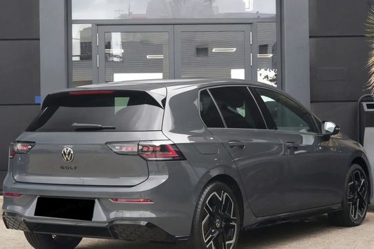 Volkswagen Golf R-Line Plus 1.5 eTSI mHEV