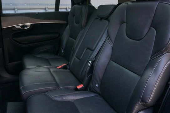 Volvo XC90 T8 AWD Plug-In Hybrid Ultimate Dark 7os aut