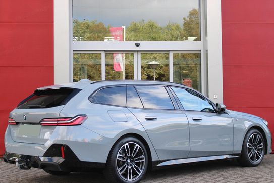 BMW Seria 5 540d xDrive M Sport Touring