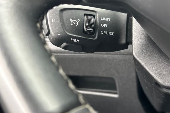 Peugeot 3008 Allure Pack 1.6 Hybrid e-EAT8 4x4