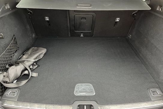 Volvo XC60 B5 B AWD Ultra Dark