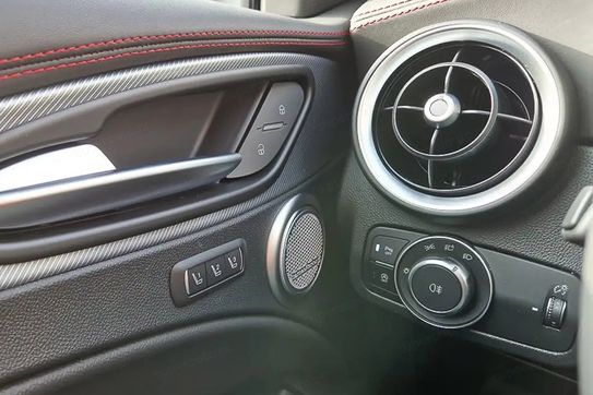 Alfa Romeo Stelvio 2.0 Turbo Tributo Italiano Q4