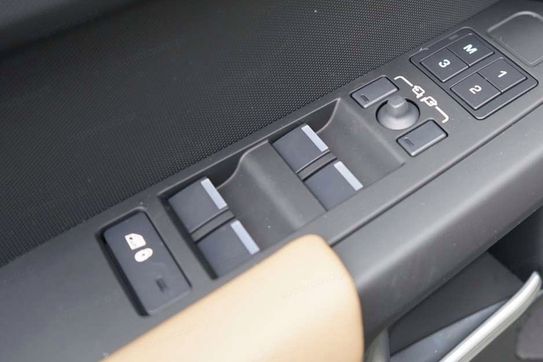 Land Rover Defender 110 3.0 D350 X-Dynamic SE