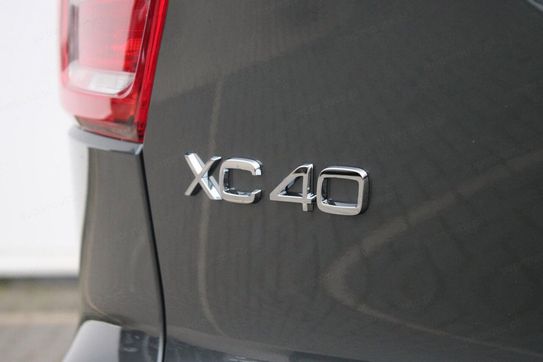 Volvo XC40 B3 Ultra Dark