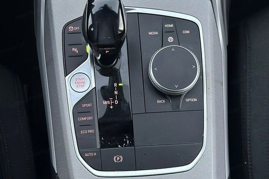 BMW Seria 3 Touring 318d Sport Line