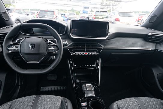 Peugeot 2008 Allure e-DCS 1.2 mHEV