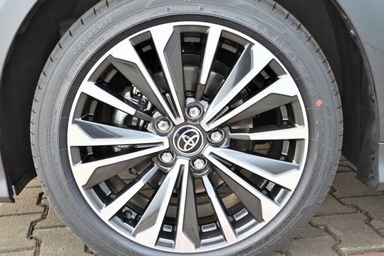 Toyota Corolla Style 1.5 Benzyna CVT
