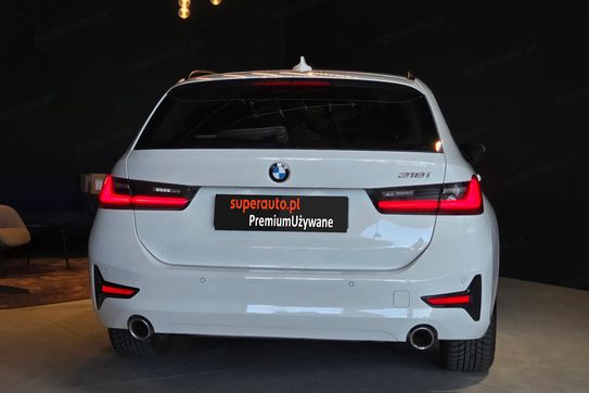 BMW Seria 3 318i Advantage aut