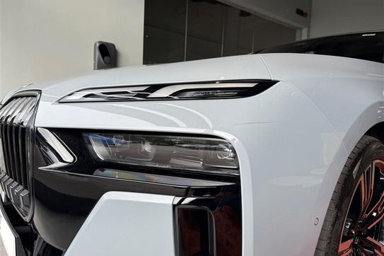 BMW Seria 7 740d xDrive M Sport