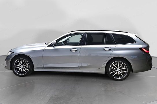 BMW Seria 3 330i xDrive sport-aut
