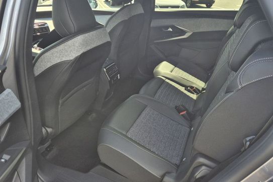 Peugeot 5008 Allure 1.2 mHEV  e-DCS6