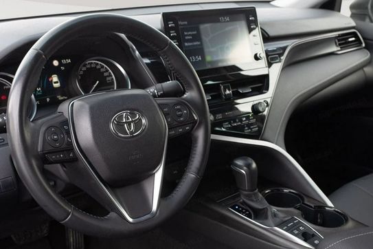Toyota Camry 2.5 Hybrid CVT