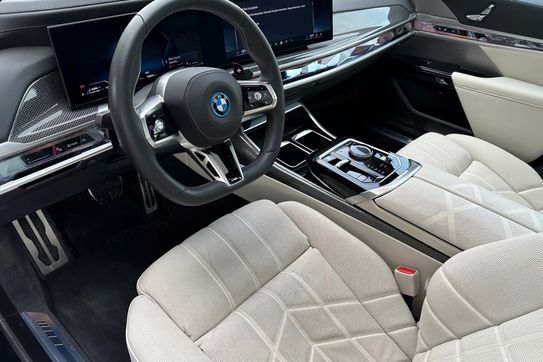BMW Seria 7 M760e xDrive