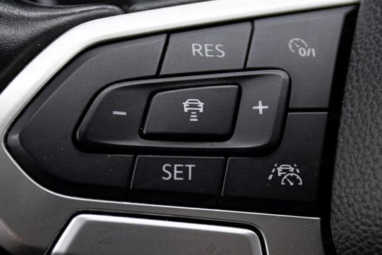 Volkswagen Passat TSI Evo Business