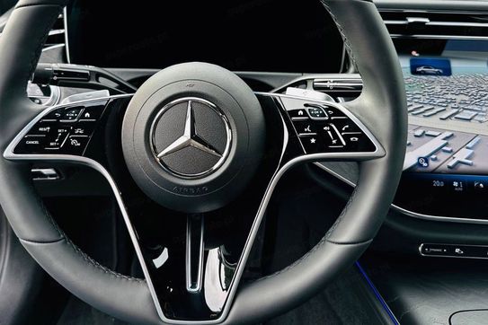 Mercedes Klasa E 200 4-Matic Exclusive