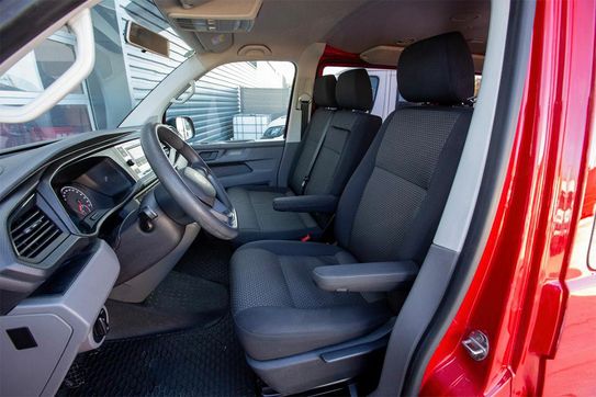 Volkswagen Transporter Kombi L2H1
