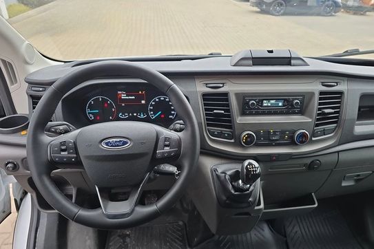 Ford Transit 350 Kontener + Winda
