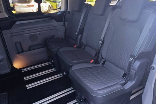 Ford Tourneo Custom L2H1 Titanium 320 A8 AWD