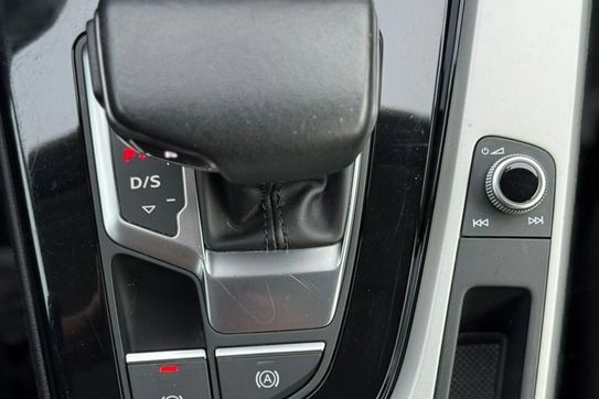 Audi A4 Avant 35 TFSI S Line
