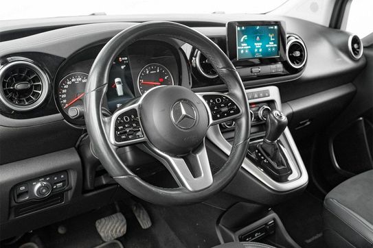 Mercedes T klasa T180d AT