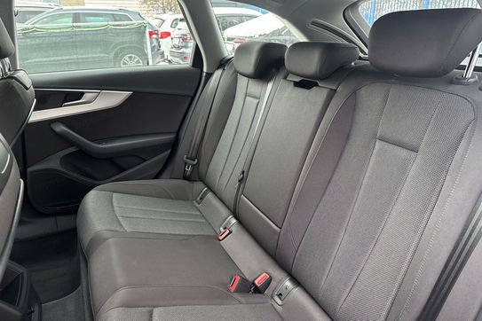 Audi A4 35 TFSI Advanced