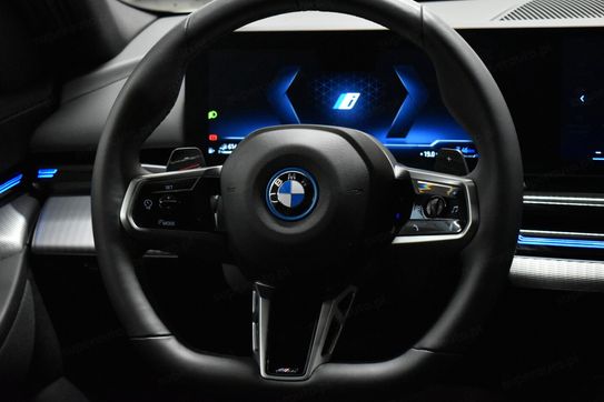 BMW Seria 5 530e xDrive PHEV M Sport aut