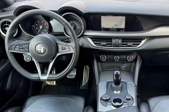 Alfa Romeo Stelvio 2.0 Turbo Executive Q4 aut